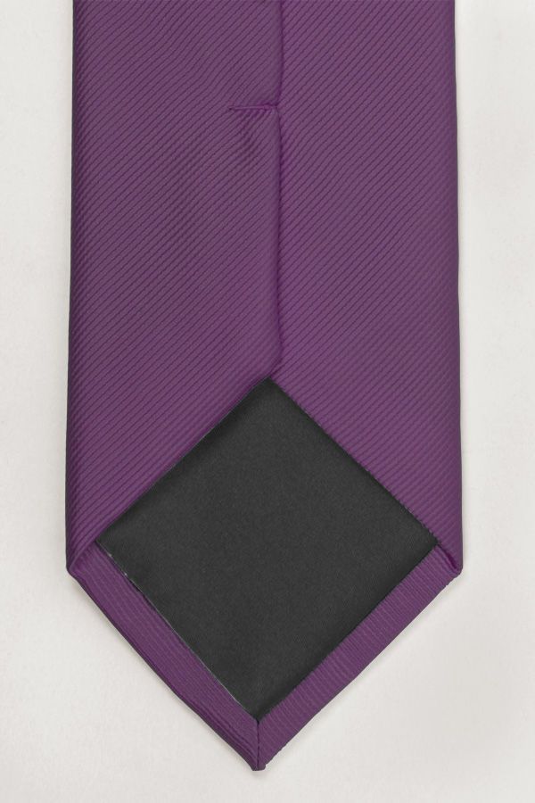 Lila Krawatte. Lila. 100 % Seide. Verbindungsbinder
